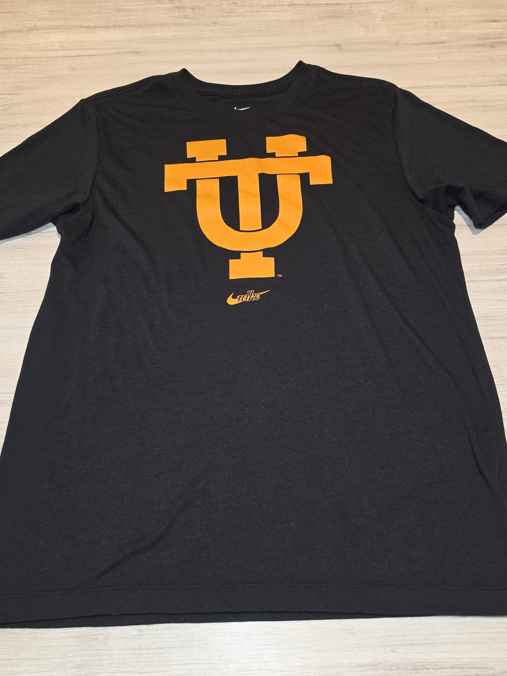Nike Tennessee Vols Short Sleeve T-shirt Old School Logo Adult Black Size M